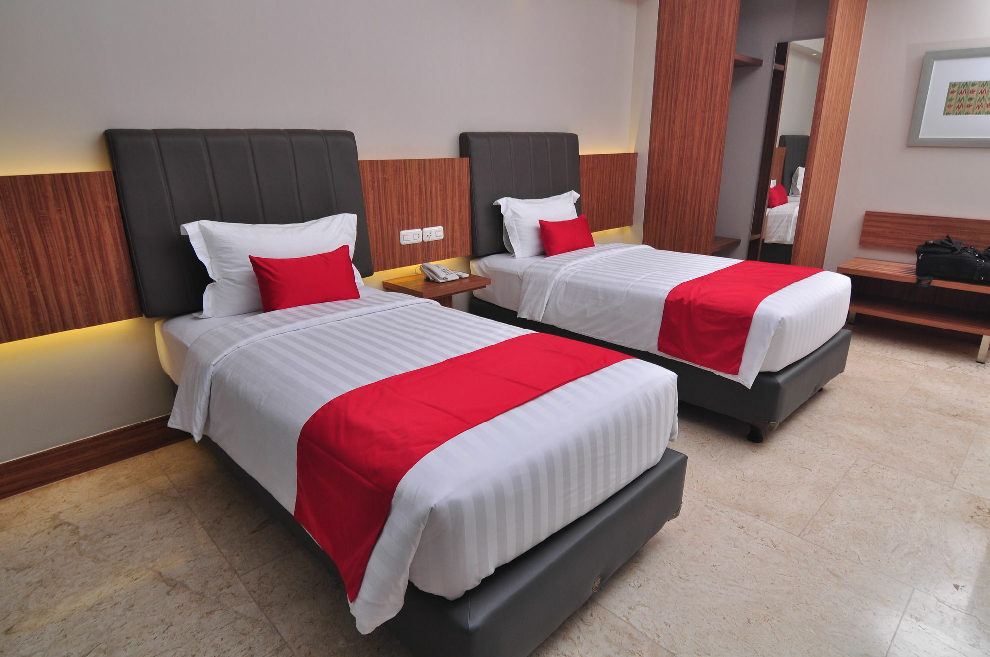 Demelia Hotel Makasar Zewnętrze zdjęcie